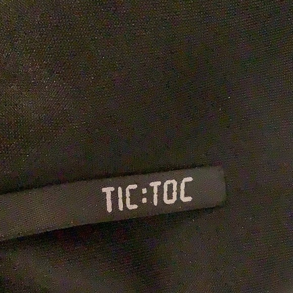 Tic Toc Size Large Dress will take you from a beachside rendezvous to an evening - Picture 3 of 8